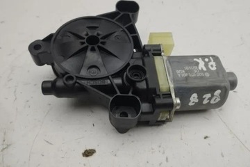 MOTOREK OKNO PŘEDNÍCH LEVÝCH DVEŘE VW GOLF VIII (CD1) 5Q0959801A 1.5L