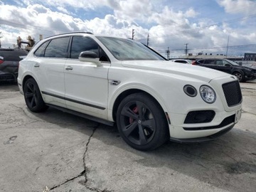 Bentley Bentayga 2019 Bentley Bentayga 2019 4.0l 4.0 Benzyna 542KM, zdjęcie 4