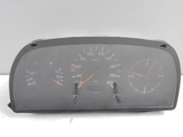 MERCEDES VITO 1 W638 PŘÍSTROJOVÁ DESKA BUDÍKY 2,3TD 0005428401 VDO 110,008850/019