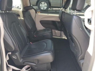 Chrysler Pacifica II 2022 Chrysler Pacifica Touring L 2022 3.6l 3.6 Benzyna 287KM, zdjęcie 11