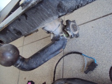 УСТАНОВКА КРЮКОВОЙ БАЛКИ VW T5 MULTIVAN FL 4X4 09-