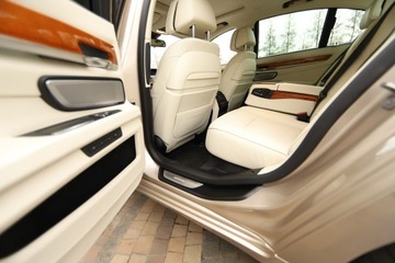 BMW Seria 7 F01 Sedan L Facelifting 750Ld 381KM 2013 BMW 7, F01 ,750 d , xDrive 381 KM , INDIVIDUAL ,ALPINA, zdjęcie 8