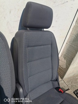 VW TOURAN И ЦЕНТРАЛЬНОЕ СИДЕНИЕ ЗАДНЕГО ВТОРОГО РЯДА 05 R