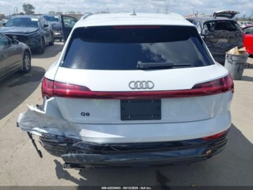 Audi Q8 2024 Audi Q8 E-TRON PREMIUM PLUS QUATTRO 2024, od ubezpieczalni Elektryczny, zdjęcie 5