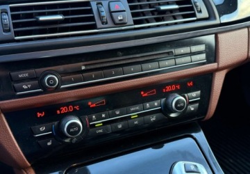 BMW Seria 5 F10-F11 Touring Facelifting 520d 190KM 2015 BMW Seria 5 2.0 190 KM Biksenon Skora x-Drive 2.0 Diesel 190KM, zdjęcie 29