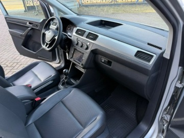 Volkswagen Caddy IV Kombi Maxi 2.0 TDI SCR BlueMotion Technology 102KM 2018 Volkswagen Caddy niepełnosprawnych Rampa inwalida, zdjęcie 24