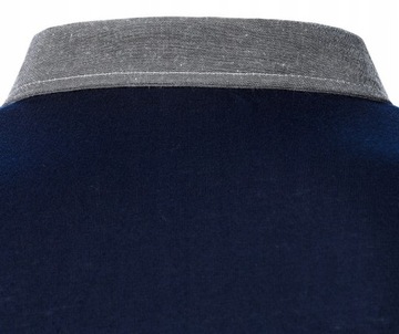 Мужская длинная рубашка-поло из плотного хлопка.