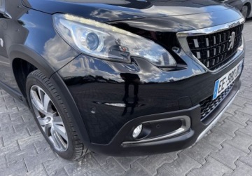 Peugeot 2008 I SUV Facelifting 1.2 PureTech 110KM 2017 Peugeot 2008 Bezwypadekcrosswaypanorama jak nowy 1.2 Benzyna 110KM, zdjęcie 12