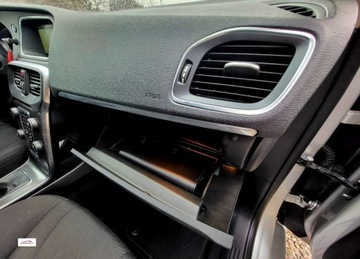 Volvo V40 II Hatchback 2.0 T2 DRIVE-E 122KM 2015 Volvo V40 Zarejestrowane,KAMERA, bardzo ladne, GWARANCJA 2.0 Benzyna, zdjęcie 22