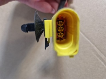 NÁBOJ AIRBAG KAPOTY 760823823D VW TOUAREG III