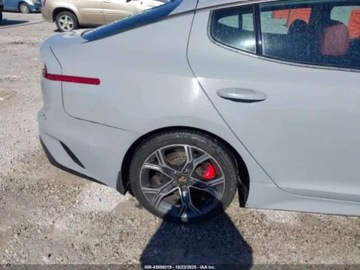 Kia Stinger 2017 Kia Stinger 3.3 V6 benzyna 365KM 4X4 wersja GT2 piekny kolor 3.3 366KM, zdjęcie 11