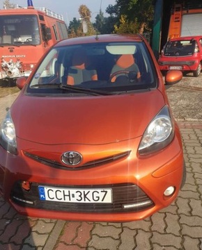 Toyota Aygo I Hatchback 5d Facelifting 1.0 VVT-i 68KM 2013 Toyota Aygo Toyota Aygo AUTOMAT,PIEKny kolor, zdjęcie 1