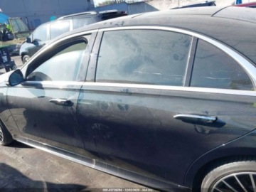 Mercedes Klasa S W223/V223 2022 Mercedes-Benz Klasa S 580 4Matic 2022 4.0 Benzyna 496KM, zdjęcie 2