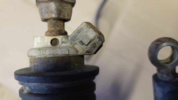 5242/9 VENTIL VSTŘIKOVACÍ TRYSKA PALIVA 1.8 GTI GOLF II SCIROCCO 027906267