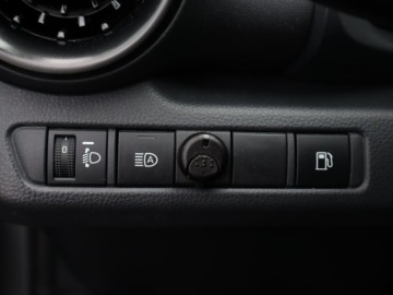 Toyota C-HR I Crossover Facelifting 1.8 Hybrid 122KM 2023 Toyota C-HR 1.8 Hybrid, Salon Polska, zdjęcie 15