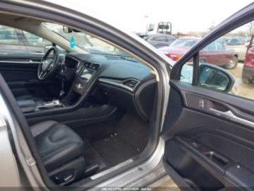 Ford Fusion 2020 Ford Fusion Hybrid Titanium, 2020r., 2.0L 2.0 Hybryda 141KM, zdjęcie 8