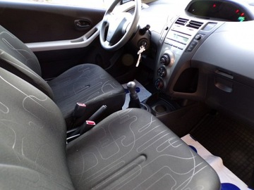 Toyota Yaris II Hatchback 5d 1.0 VVT-i 69KM 2010 Toyota Yaris Klimatyzacja / Elektryka / Gwarancja, zdjęcie 21