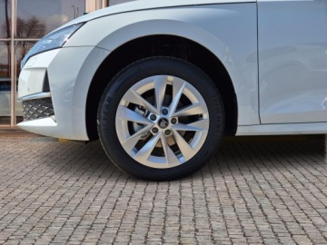 Skoda Octavia IV Liftback 1.5 TSI EVO 150KM 2026 Skoda Octavia Drive 1.5 TSI DSG Auto z placu, zdjęcie 9