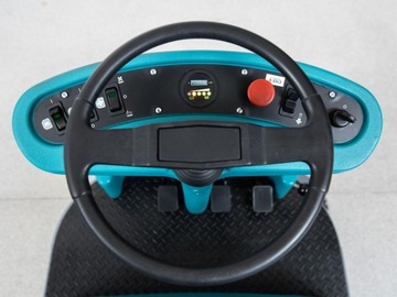 TENNANT S12 SWEEPER НОВЫЕ АККУМУЛЯТОРЫ 2006 г. 2220 м/ч 4650 м²/ч 21000 нетто