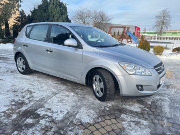 Kia Ceed I Hatchback 5d Facelifting 1.6 DOHC CVVT 126KM 2010 Kia Ceed 1.6 Isg 126KM Klima Piekny stan Sprawdz 1.6 Benzyna 126KM, zdjęcie 22