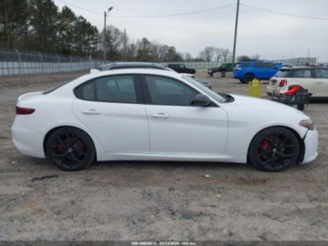 Alfa Romeo Giulia II Sedan Facelifting 2.0 Turbo 280KM 2020 Alfa Romeo Giulia ALFA ROMEO GIULIA SPORT RWD 2.0 Benzyna 280KM, zdjęcie 1