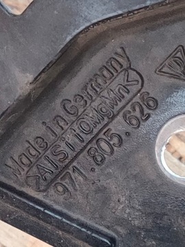 BLATNÍK PRAVÝ PŘEDNÍ PORSCHE PANAMERA 971 OD 2016 971805626