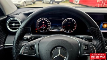 Mercedes Klasa E W213 Limuzyna 2.0 250 211KM 2017 Mercedes-Benz Klasa E E250 Zarejestrowany 2.0 Benzyna 210KM, zdjęcie 21