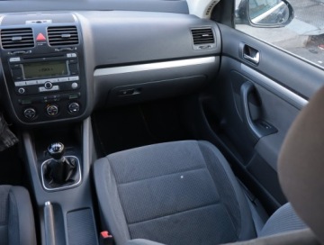 Volkswagen Jetta V 1.9 TDI 105KM 2007 VW Jetta 1.9 TDI, Klima, Klimatronic, El. szyby, zdjęcie 7