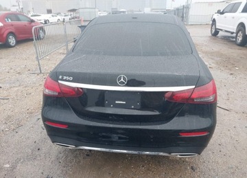 Mercedes Klasa E W213 Limuzyna Facelifting 2.0 E300 258KM 2021 Mercedes-Benz Klasa E MERCEDES-BENZ E 350 2.0 Benzyna 259KM, zdjęcie 3