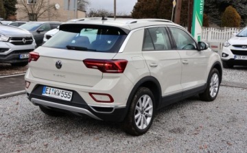 Volkswagen T-Roc I SUV Facelifting 1.5 TSI ACT 150KM 2023 Volkswagen T-Roc Nawigacja, Grzane Fotele, Alcantara, Czujniki PT, Tempoma, zdjęcie 15
