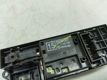 MITSUBISHI SPACE STAR II PANEL PŘEPÍNAČ SKEL LEVÝ PŘEDNÍ