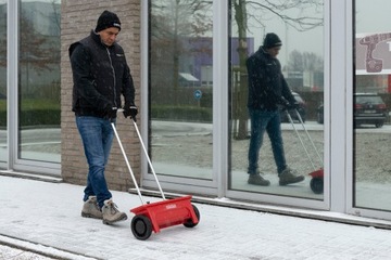 Сеялка-разбрасыватель 12л 45см для травы, семян удобрений