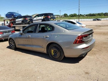 Volvo S60 III Sedan 2.0 T5 250KM 2020 Volvo S60 T5 Momentum 2020 2.0l 2.0 Benzyna 250KM, zdjęcie 1