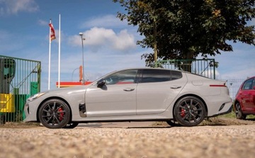 Kia Stinger Liftback 3.3 T-GDi 366KM 2018 Kia Stinger Kia Stinger 3.3T - GDI V6 GT AWD 3.3 Benzyna 366KM, zdjęcie 4