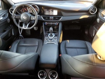 Alfa Romeo Giulia II Sedan Facelifting 2.0 Turbo 280KM 2022 Alfa Romeo Giulia Alfa Romeo Giulia, od ubezpieczyciela 2.0 Benzyna 280KM, zdjęcie 6