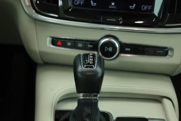 Volvo V90 II Kombi 2.0 D3 150KM 2017 Volvo V90 D3, Automat, Skóra, Navi, Klima, zdjęcie 14