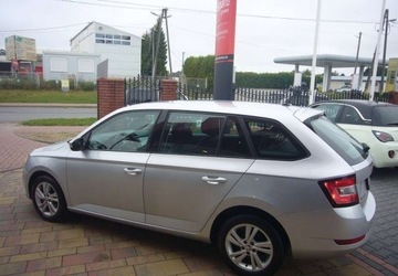 Skoda Fabia III Kombi Facelifting 1.0 TSI 110KM 2020 Skoda Fabia Skoda Fabia III Salon PL - serwis Benzyna 110KM, zdjęcie 9