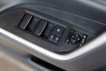 Toyota RAV4 V SUV 2.5 Hybrid Dynamic Force 222KM 2019 Toyota RAV4 2.5 Hybrid Comfort 4x4 2.5 Hybryda 222KM, zdjęcie 34