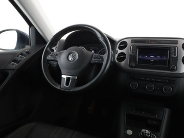 Volkswagen Tiguan I SUV Facelifting 2.0 TDI BlueMotion Technology 150KM 2015 Volkswagen Tiguan panorama klima auto navi kamera, zdjęcie 15