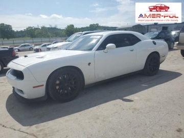 Dodge Challenger III 2016 Dodge Challenger 2016, 6.2L, SRT HELLCAT, porysowany lakier 6.2 Benzyna