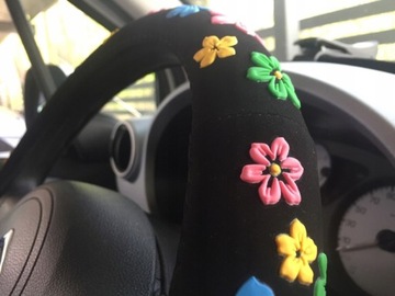 Hyundai i10 i20 i30 ix35 Tucson Getz pokrowiec na kierownice KWIATKI