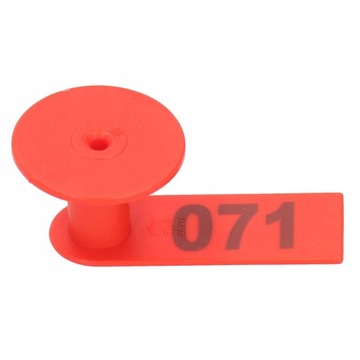 Серьги с номерами обозначают жетоны овец,