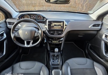 Peugeot 2008 I SUV Facelifting 1.2 PureTech 110KM 2016 Peugeot 2008 Automat 110KM Allure Bezwypadkowy Parktronic, zdjęcie 7