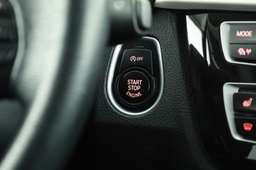 BMW Seria 3 F30-F31-F34 Touring Facelifting 2.0 320d 190KM 2017 BMW 3 320 d, 187 KM, Klima, Klimatronic, Tempomat, zdjęcie 14