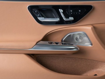 Mercedes Klasa E W214 Sedan 2.0 220d 197KM 2025 E Klasa 220 d 4-Matic AMG 2.0 197KM 2025, zdjęcie 14