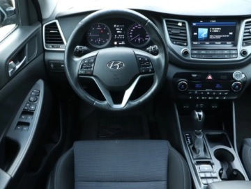 Hyundai Tucson III SUV 2.0 CRDI 185KM 2016 Hyundai Tucson 2.0 CRDi, Salon Polska, Serwis ASO, zdjęcie 6