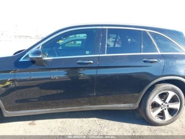 Mercedes GLC C253 2021 Mercedes-Benz GLC 300 4Matic 2021 2.0l 2.0 Benzyna 255KM, zdjęcie 5