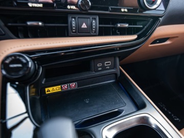 Lexus NX II SUV Facelifting 2.5 450h+ 292KM 2025 Od ręki - Omotenashi 2.5 Hybrid Plug-in AWD 292KM | Podgrzewane fotele, zdjęcie 11