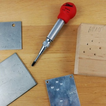 Автоматический кернер AP10T по металлу и дереву.