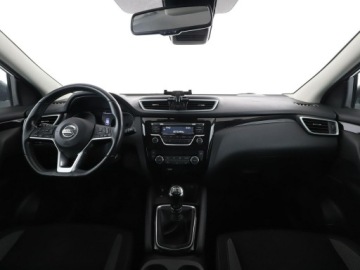 Nissan Qashqai II Crossover 1.6 DIG-T 163KM 2017 Nissan Qashqai klima auto grzane fotele czujniki, zdjęcie 14